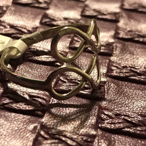 Ring - Picture 2 of 3